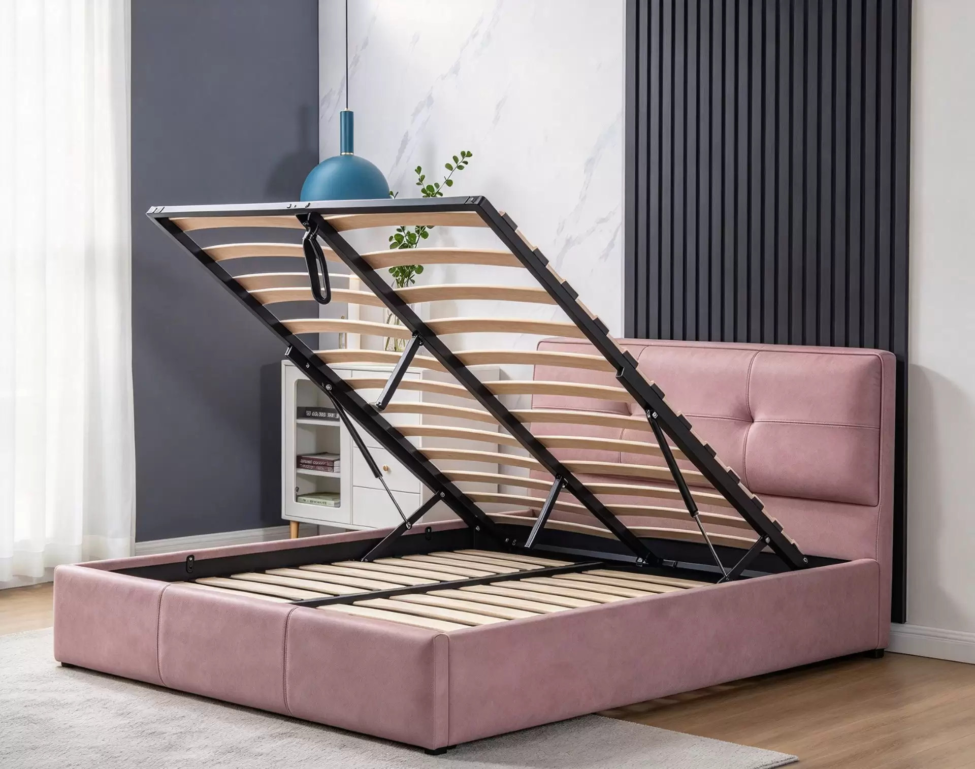 PU Leather Upholstered Queen Bed With Lift-Up Storage | MSB-615-3
